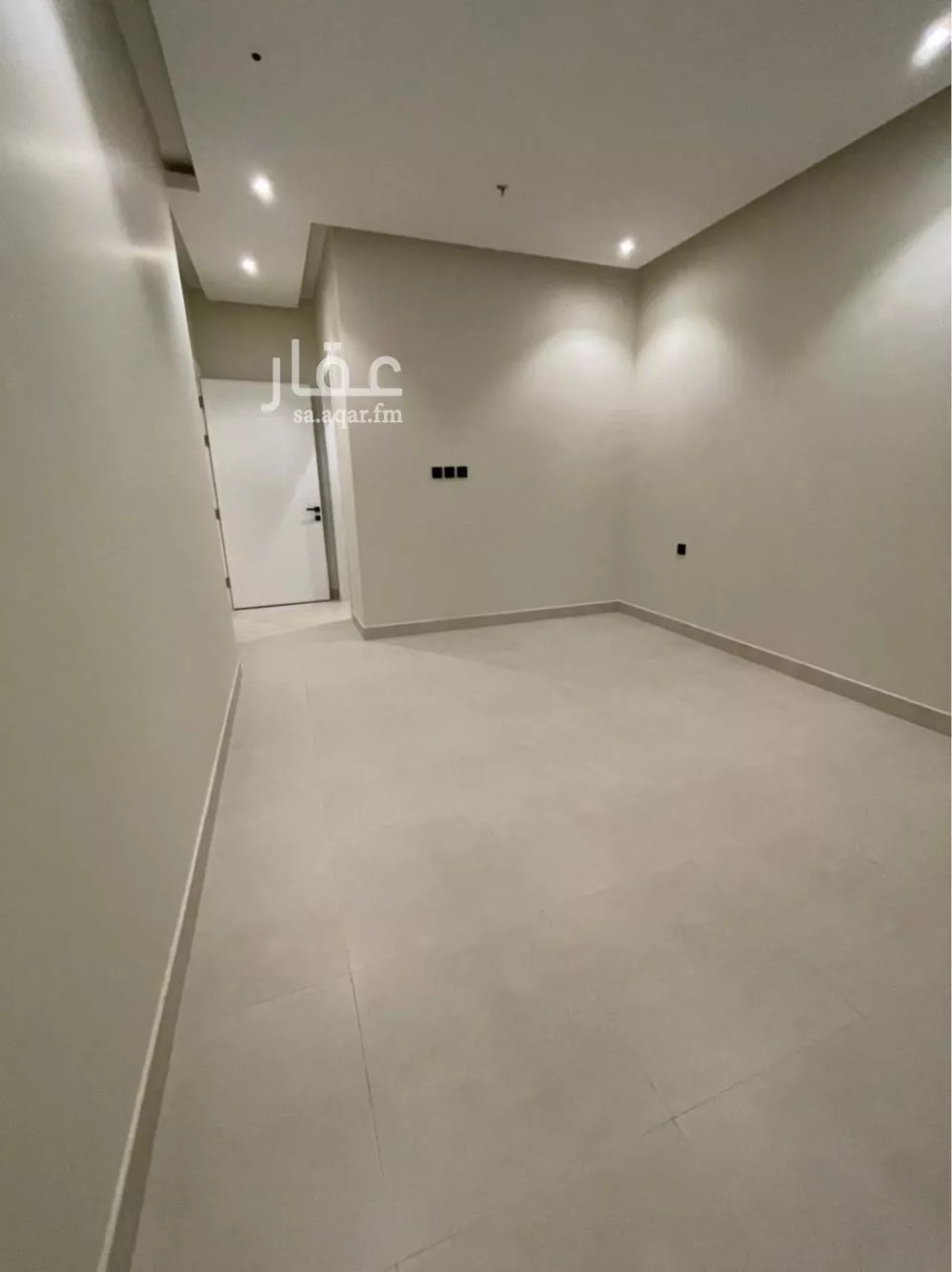 4 bedroom apartment in Granada 11