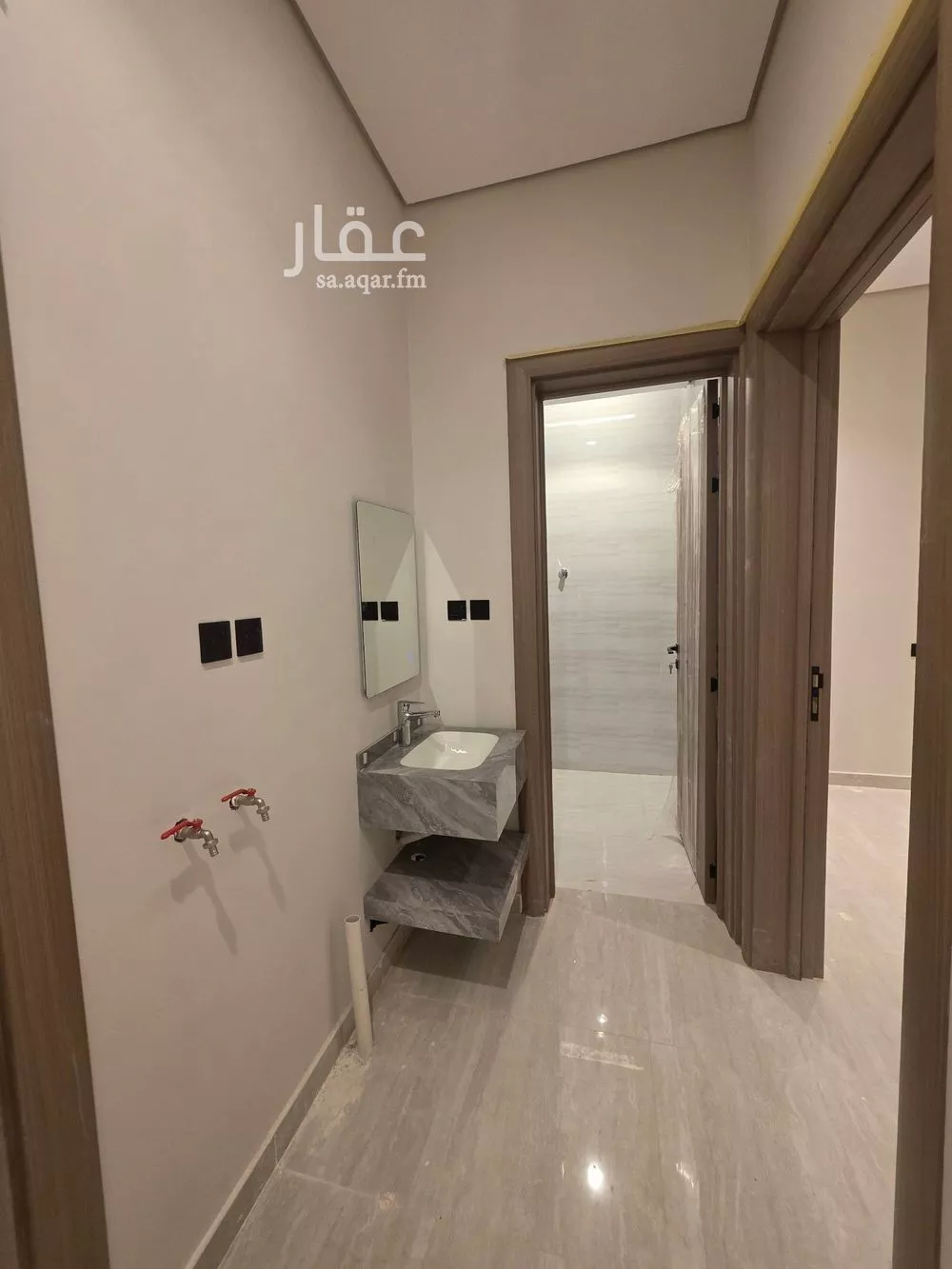 4 bedroom apartment in Dhahrat Namar 9