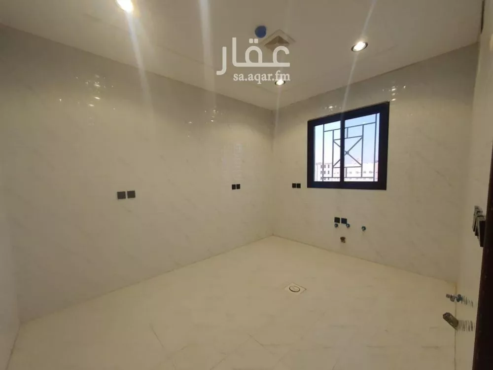 5 bedroom apartment in Badr 4