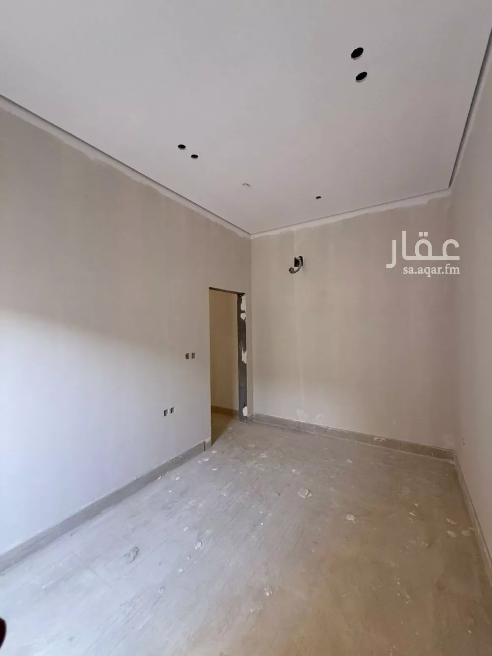 شقة 2 غرف في الرمال 4