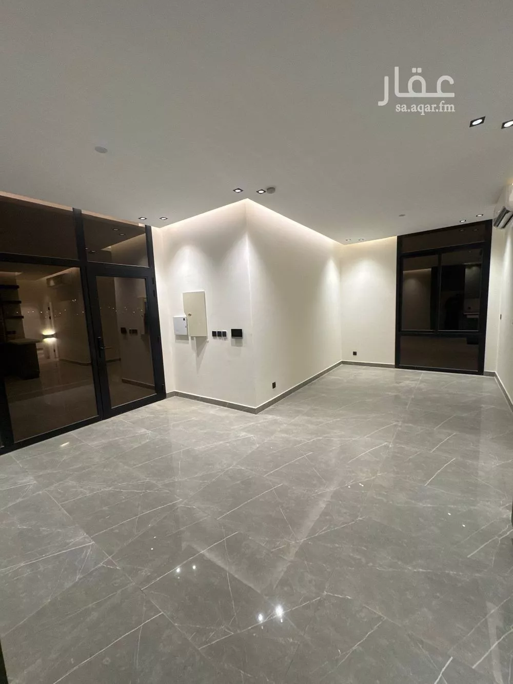 2 bedroom apartment in Al Mughrizat 8