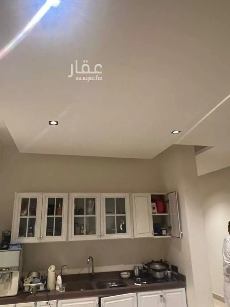 شقة 8 غرف في النرجس 15