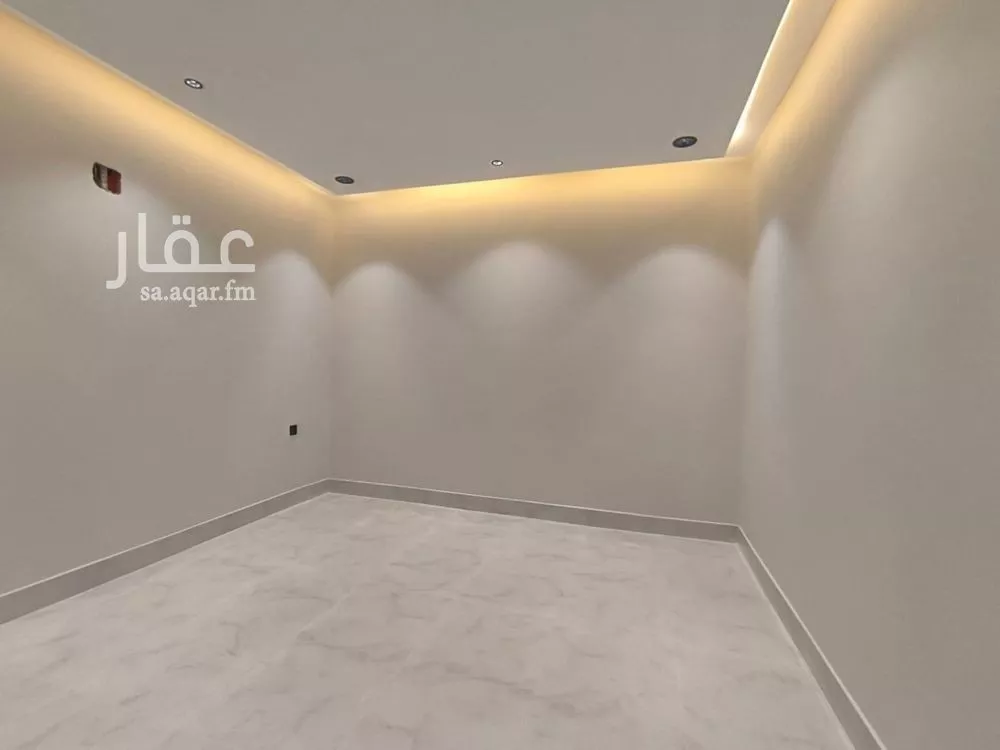 شقة 3 غرف في الرمال 10