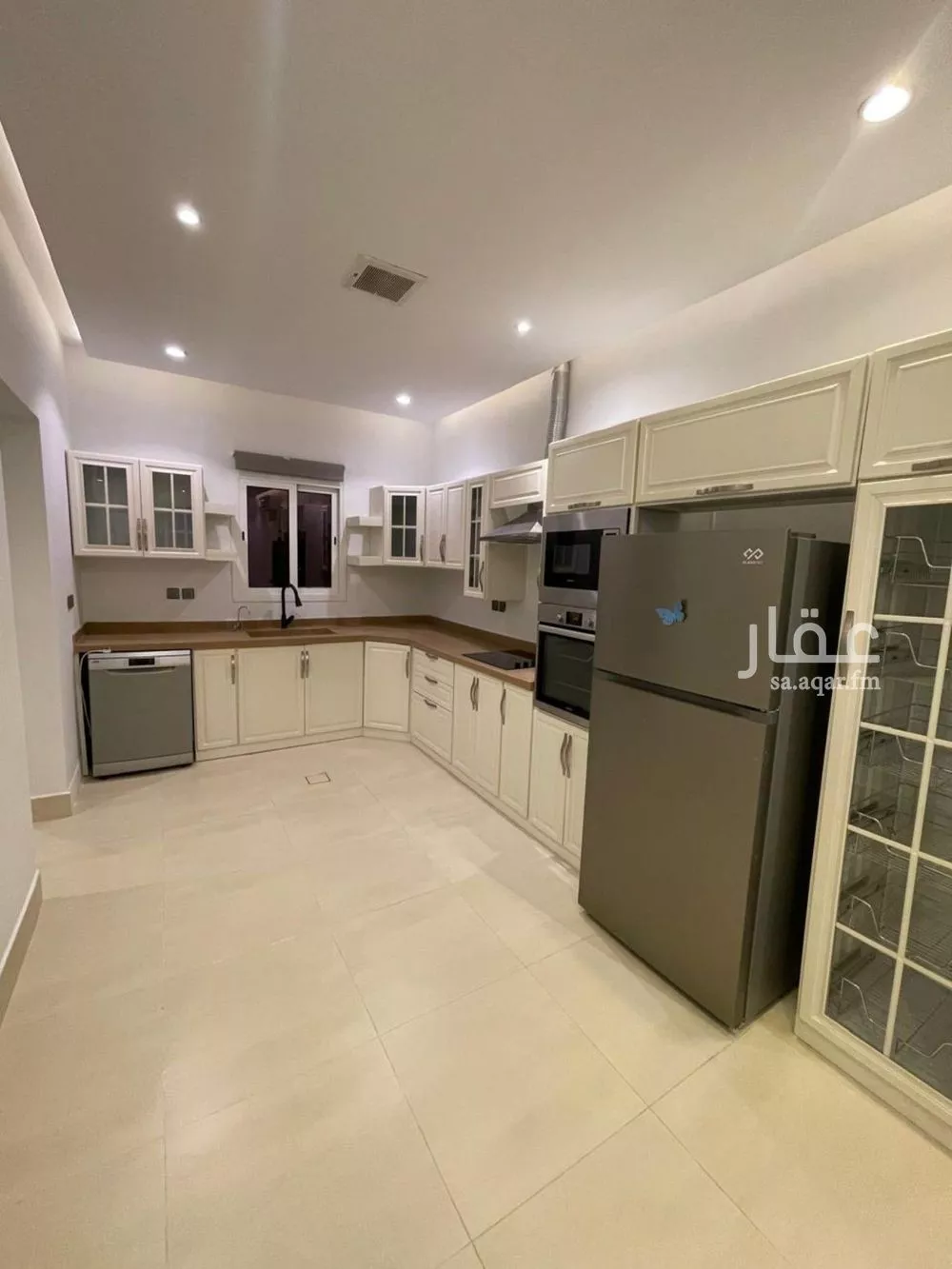 4 bedroom apartment in Al Malqa 6