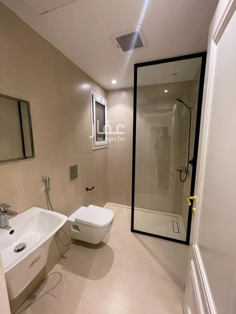 4 bedroom apartment in Al Malqa 7
