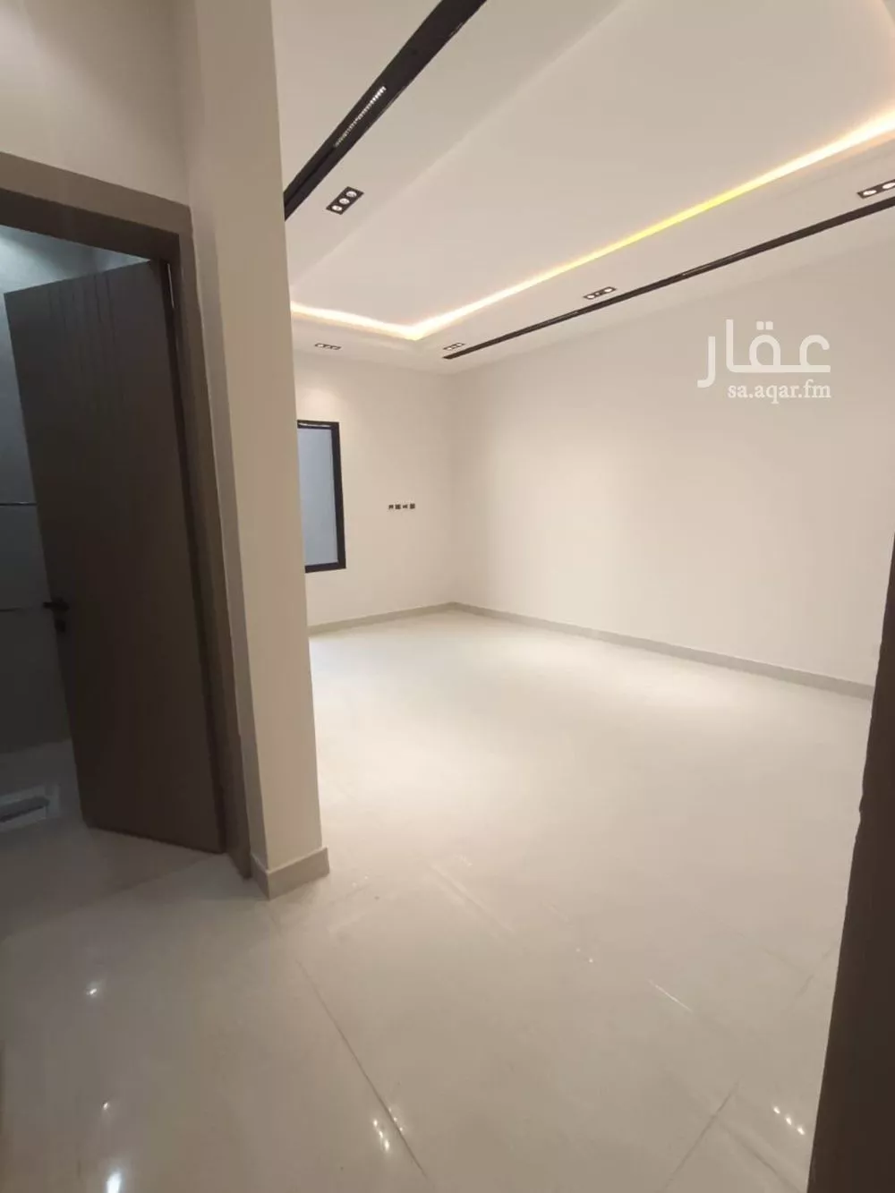 شقة 4 غرف في طيبة 4