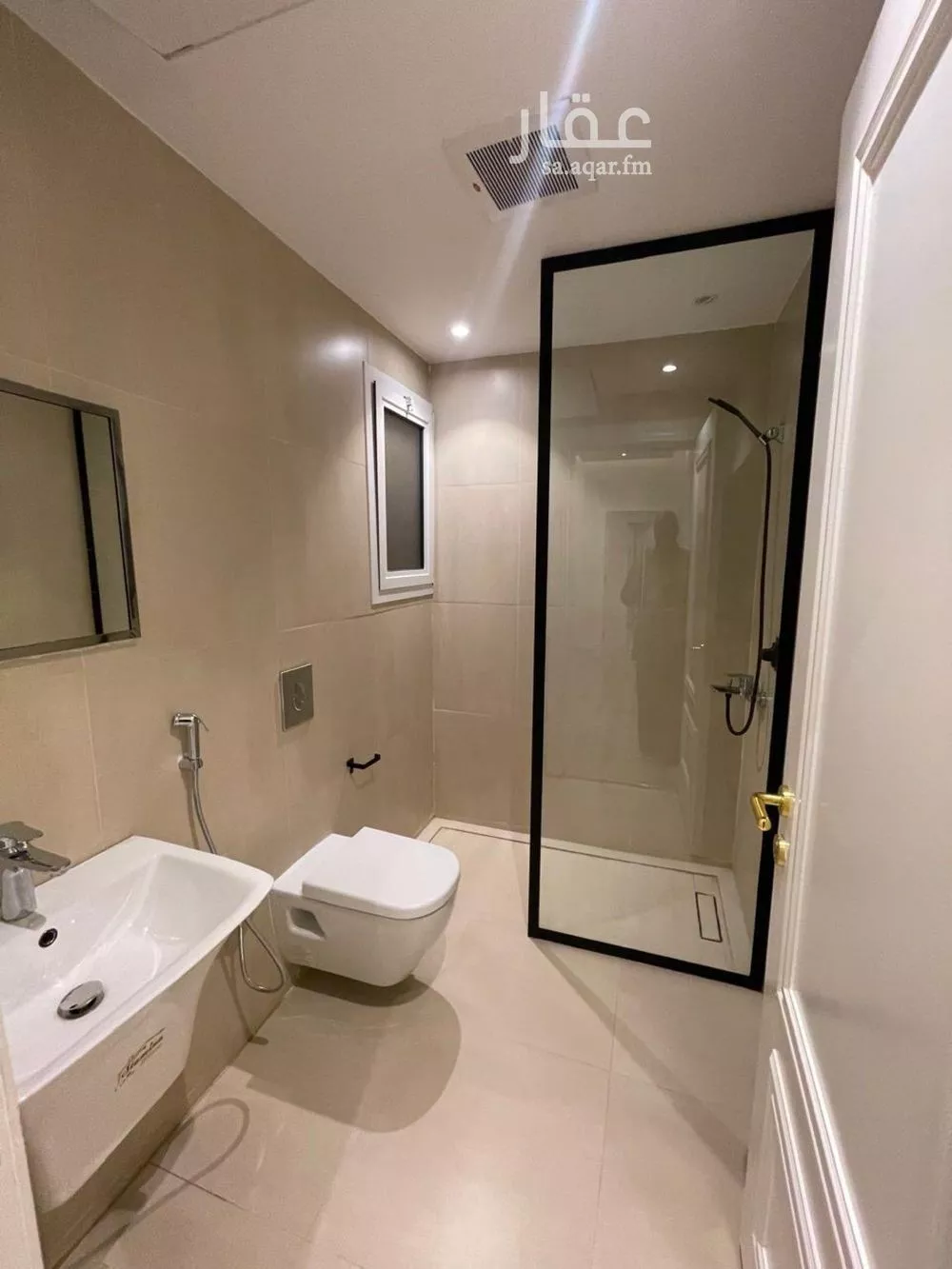 4 bedroom apartment in Al Malqa 9