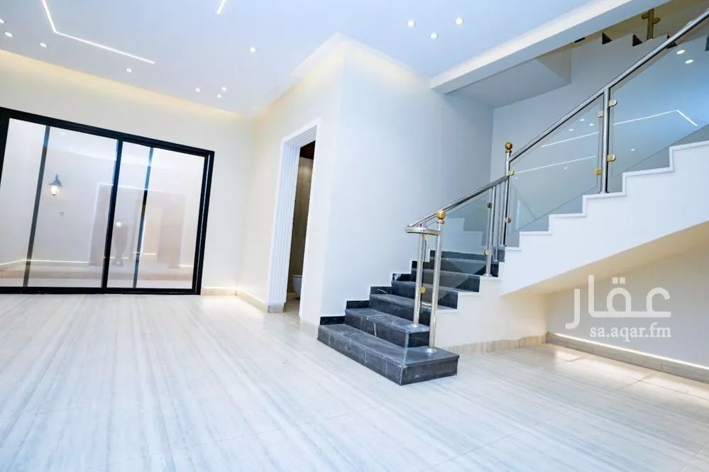 6 bedroom apartment in Al Rimal 2
