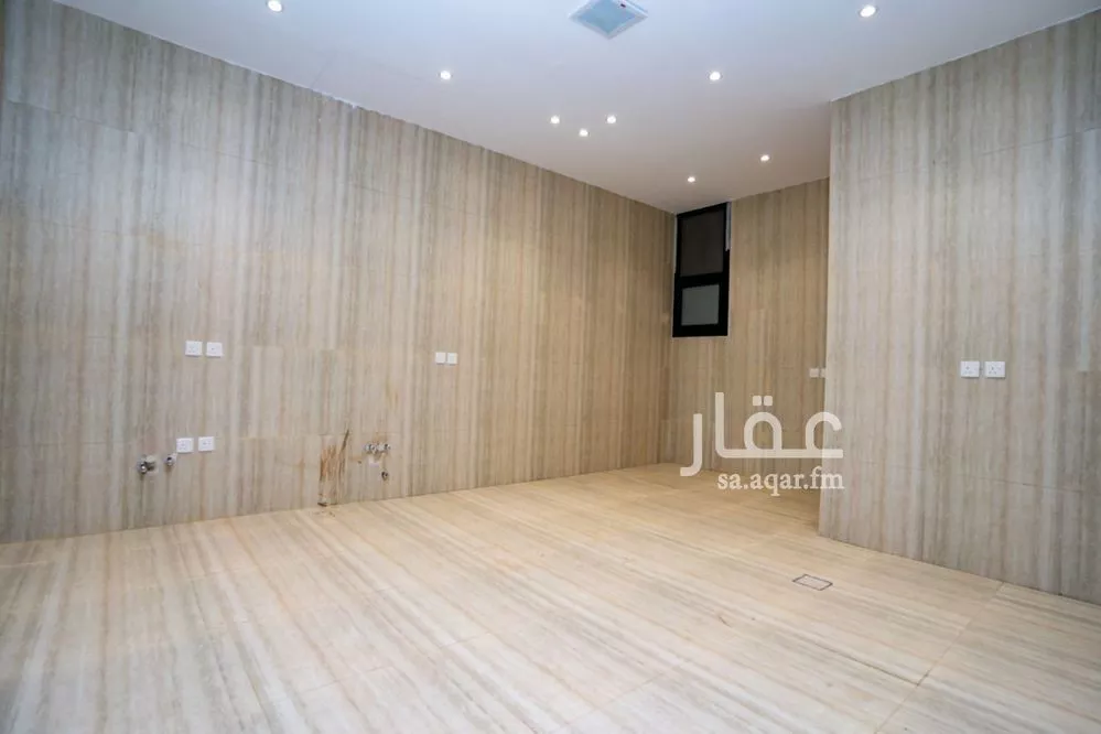 6 bedroom apartment in Al Rimal 11