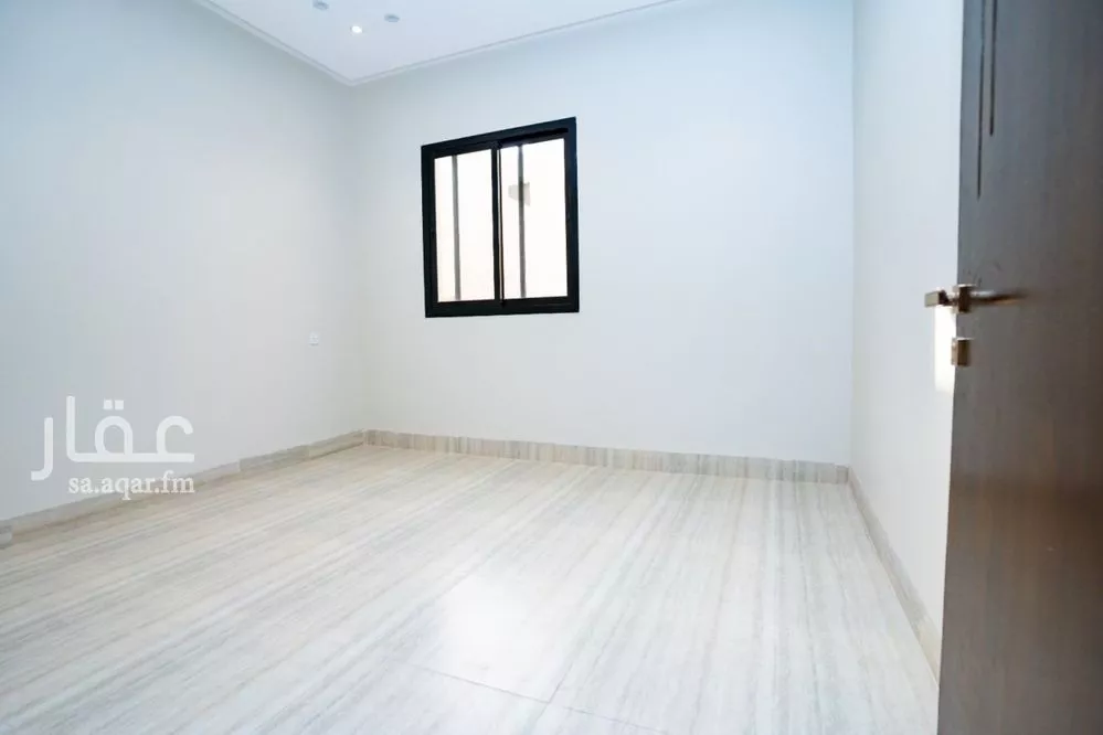 6 bedroom apartment in Al Rimal 12