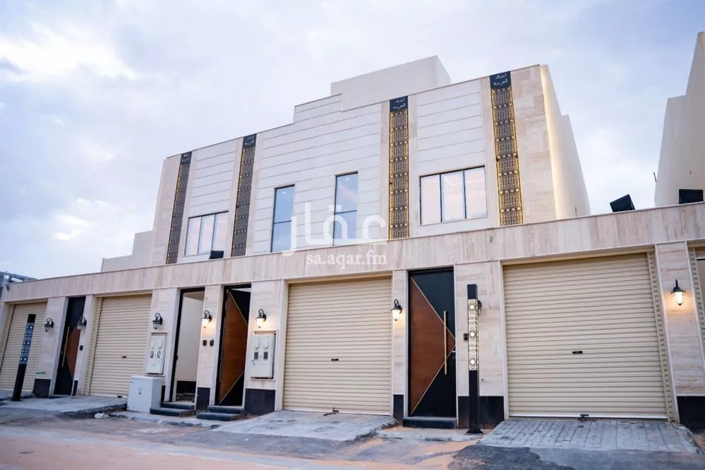 6 bedroom apartment in Al Rimal 18