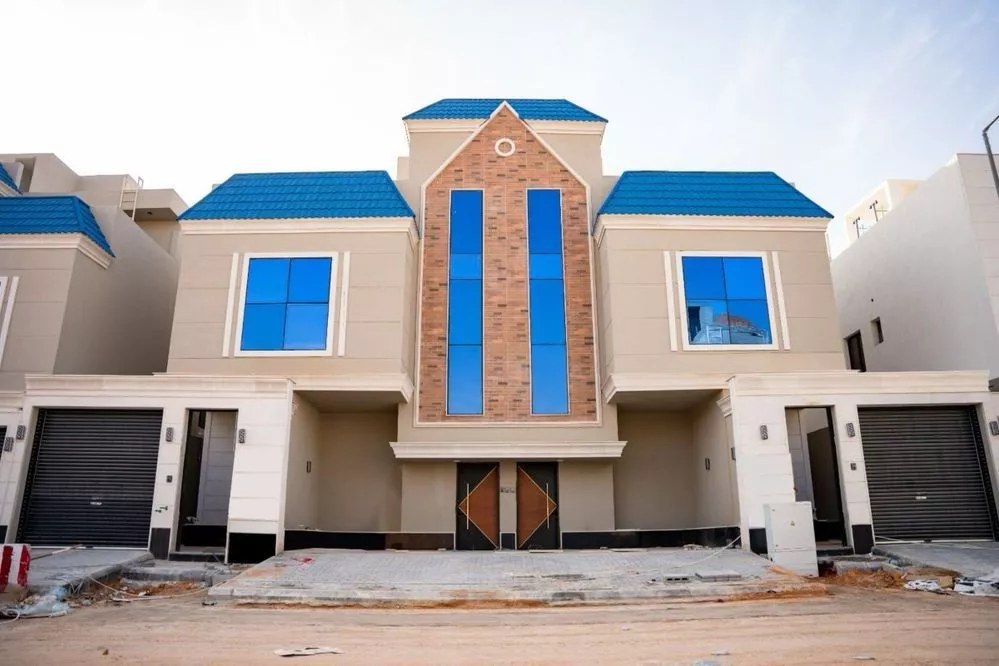 6 bedroom apartment in Al Rimal 20