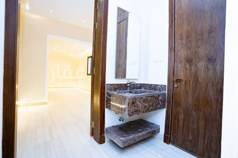 6 bedroom apartment in Al Rimal 24