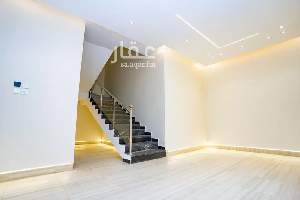 6 bedroom apartment in Al Rimal 25