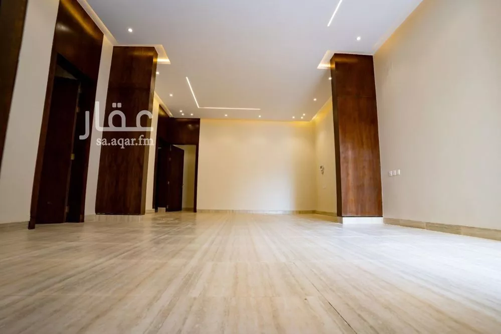 6 bedroom apartment in Al Rimal 10