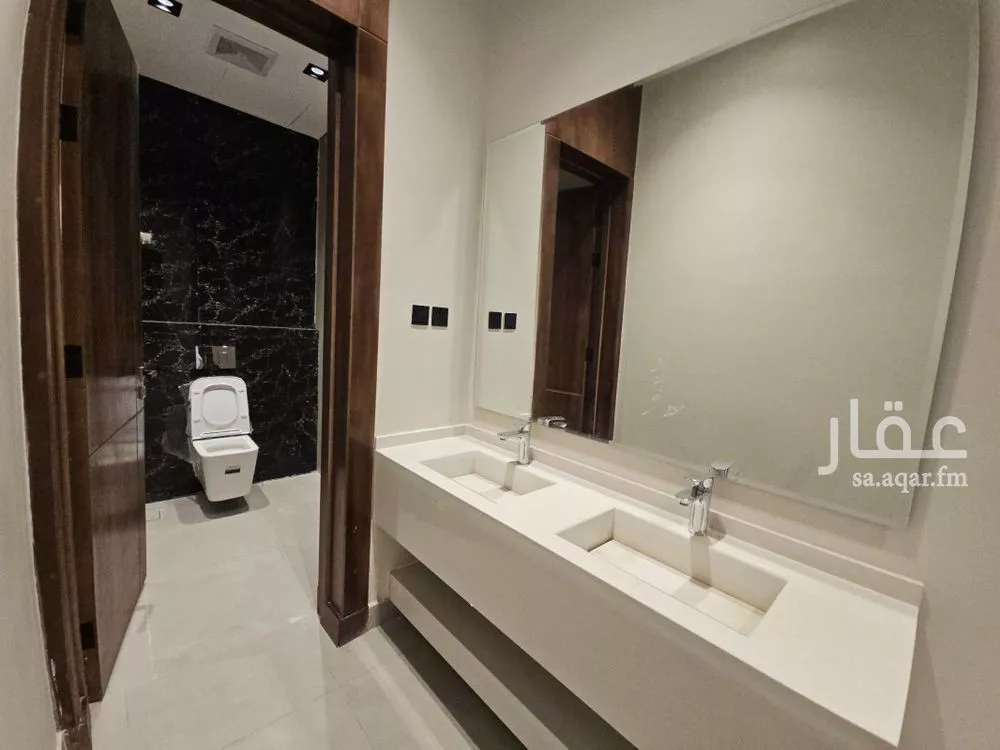 3 bedroom floor in Al Munsiyah 10
