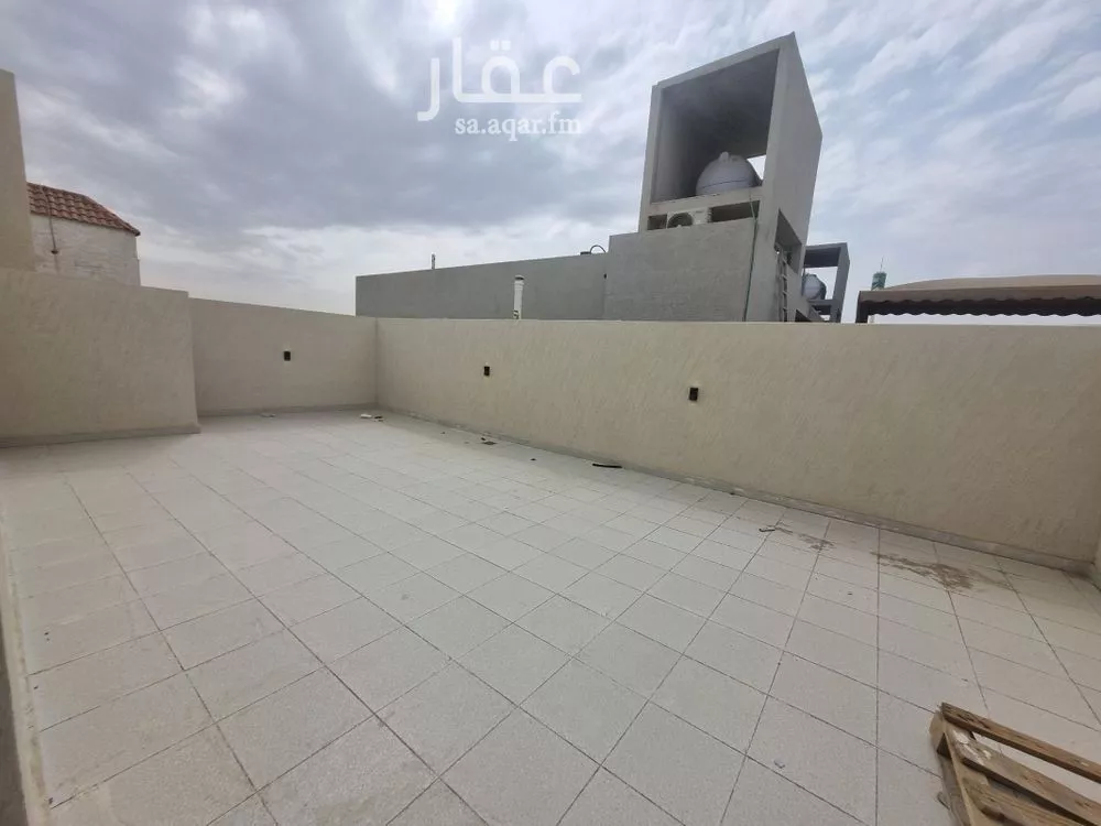 4 bedroom apartment in Al Yarmouk 6