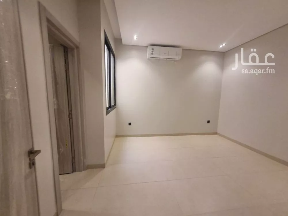 4 bedroom apartment in Al Yarmouk 7