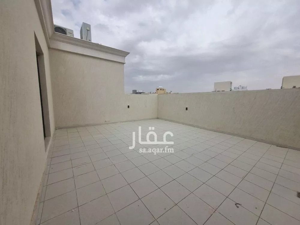 4 bedroom apartment in Al Yarmouk 10