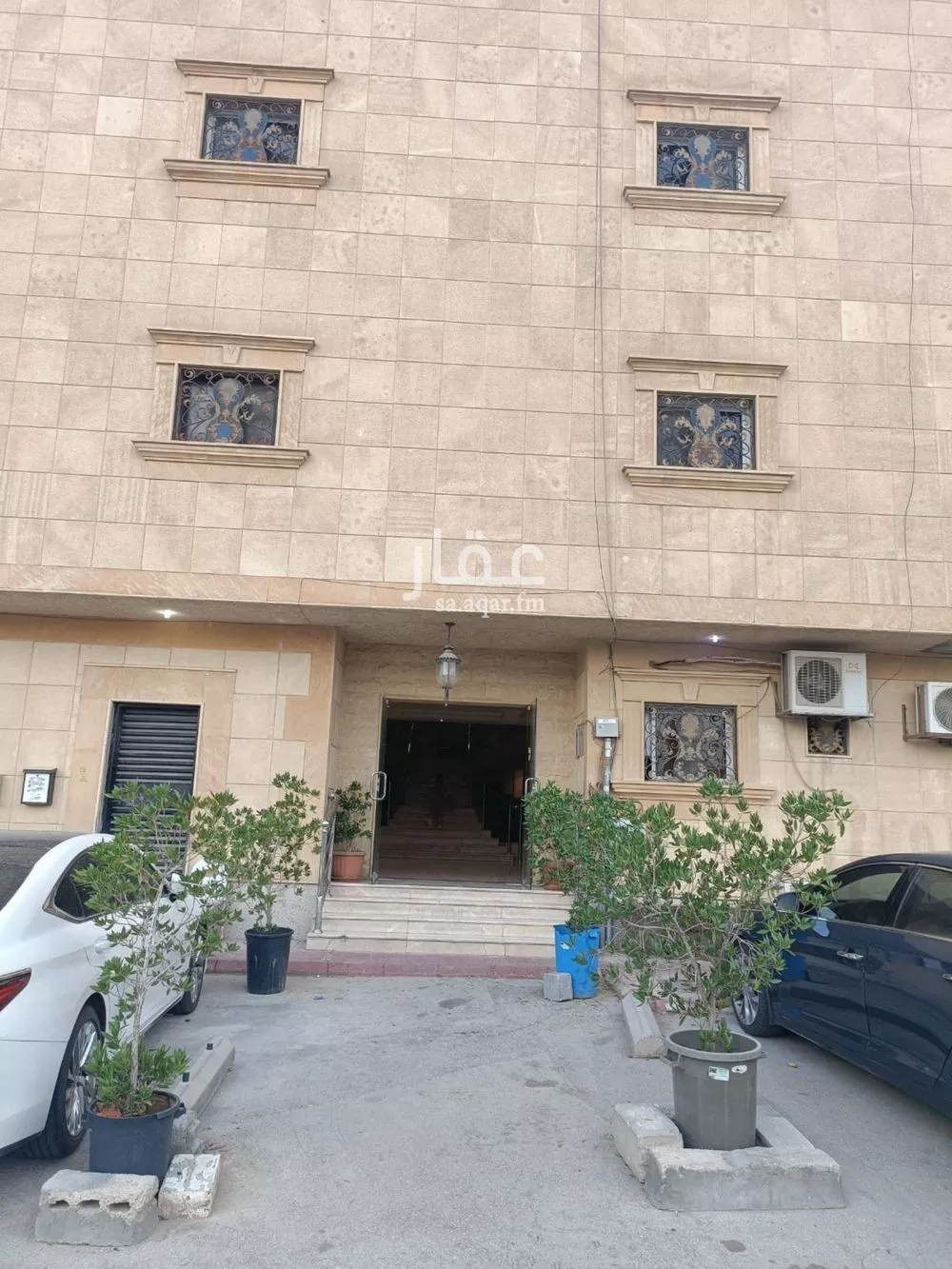 5 bedroom apartment in Al Hamra 6