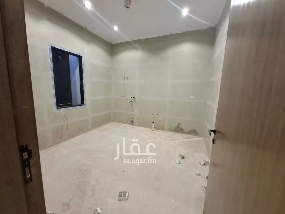 5 bedroom floor in Al Janadriyah 11