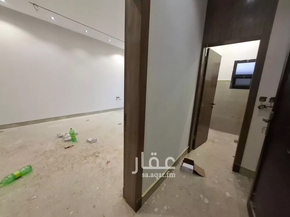 5 bedroom floor in Al Janadriyah 4