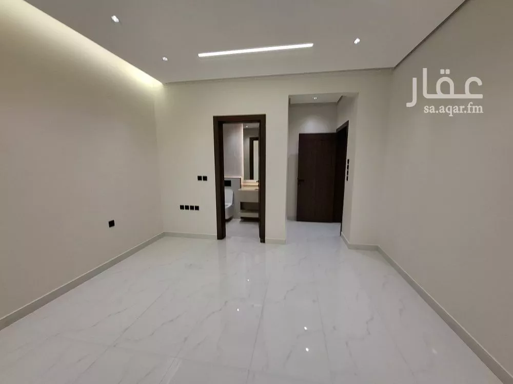 شقة 5 غرف في الجنادرية 9
