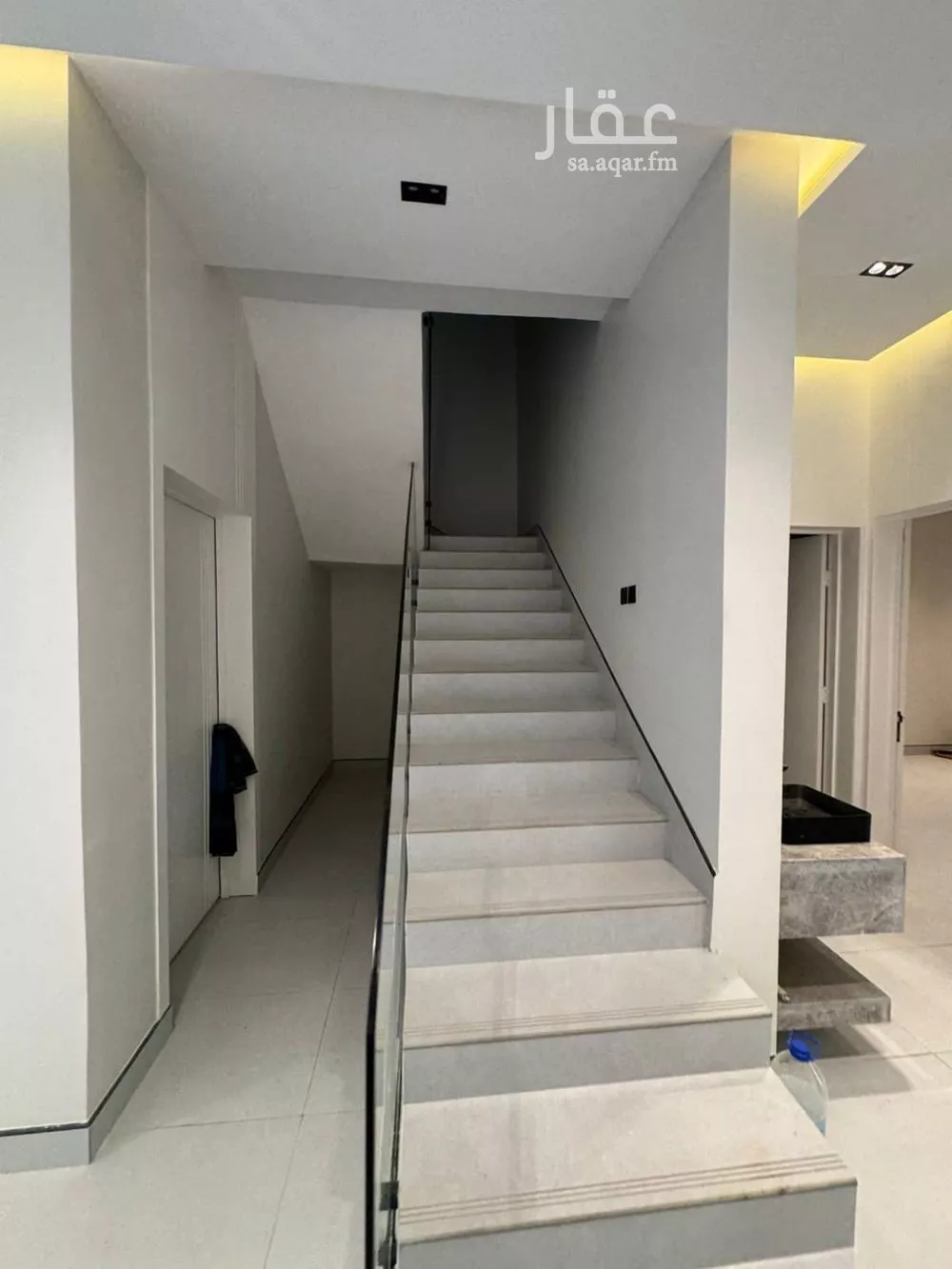 6 bedroom apartment in Al Janadriyah 13