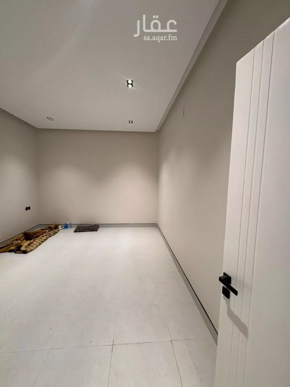 6 bedroom apartment in Al Janadriyah 9