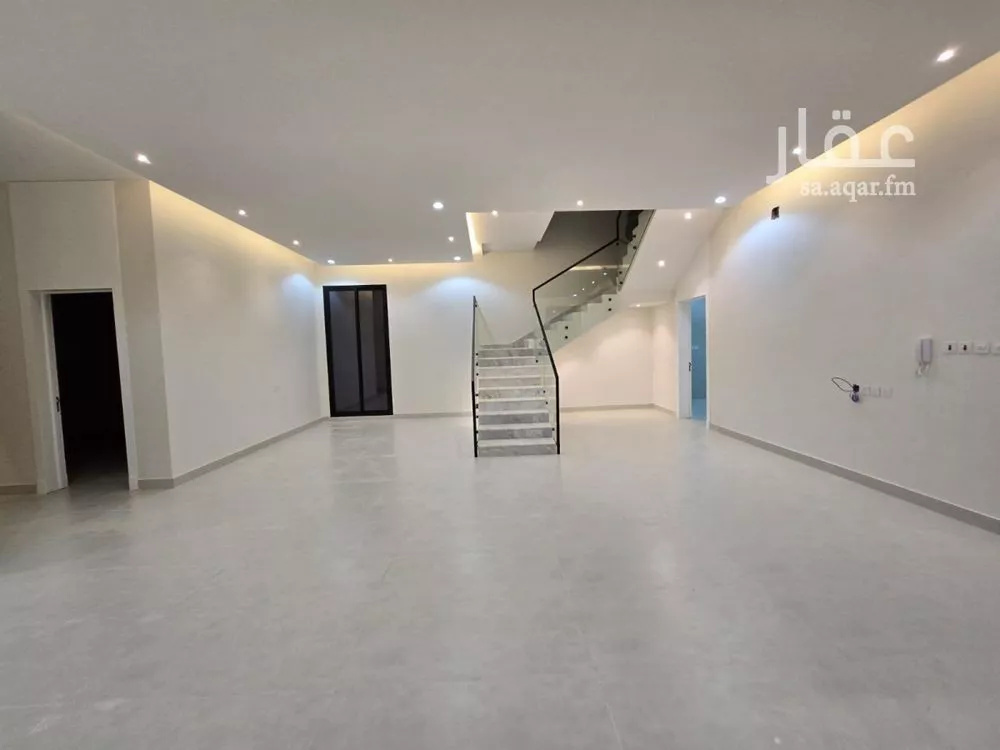 7 bedroom apartment in Al Maizilah, Riyadh 9