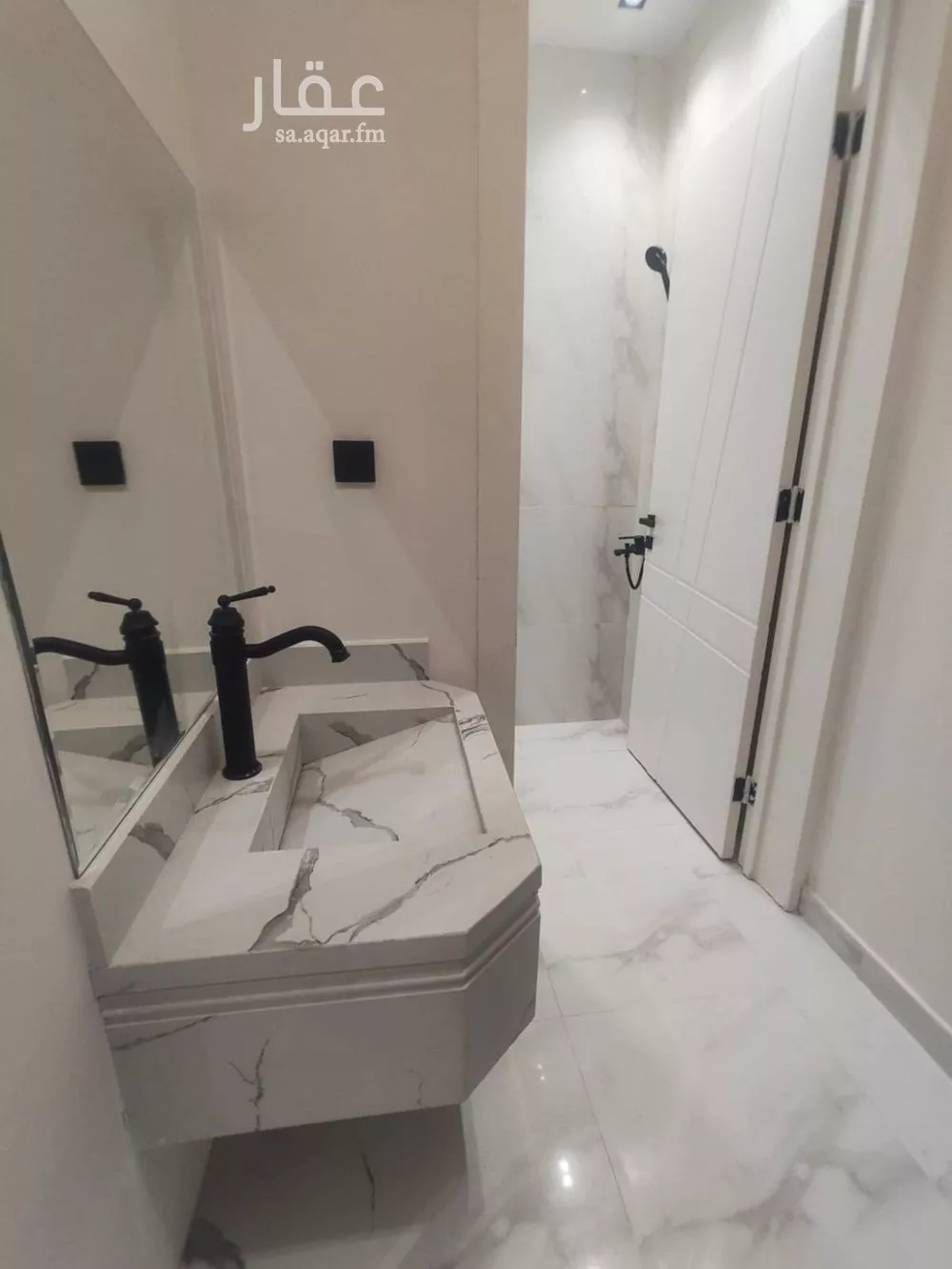 4 bedroom apartment in Al Zahrah 6