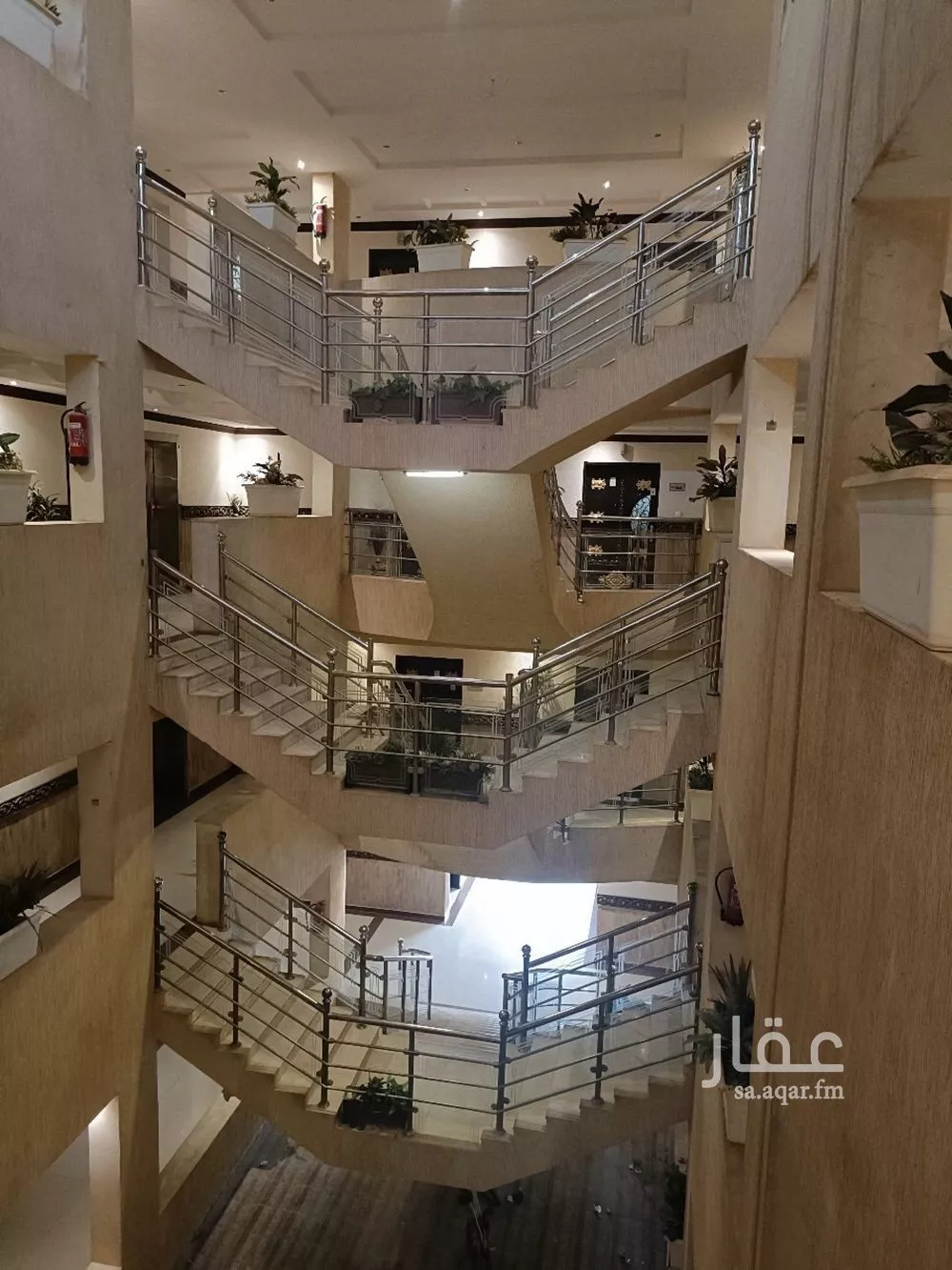 5 bedroom apartment in Al Hamra 5
