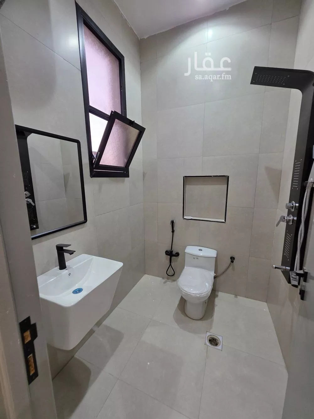 3 bedroom floor in Okaz 7