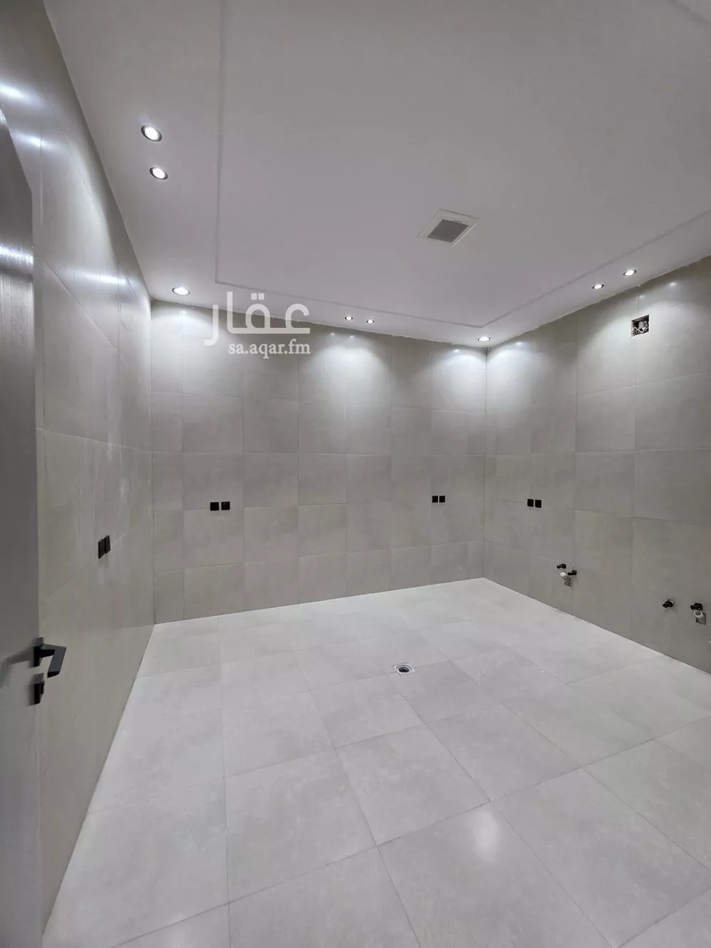 3 bedroom floor in Okaz 9
