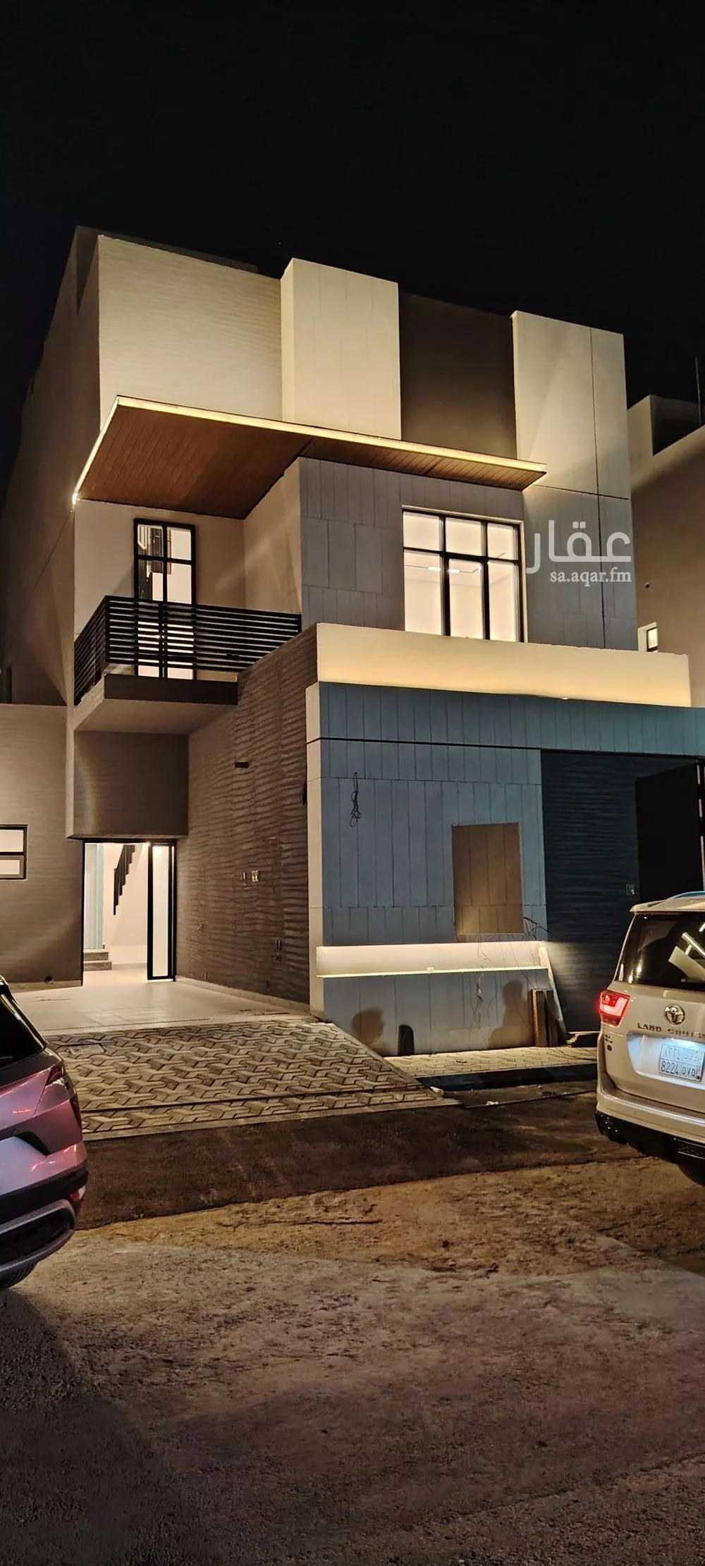 8 bedroom floor in Al Rimal 8