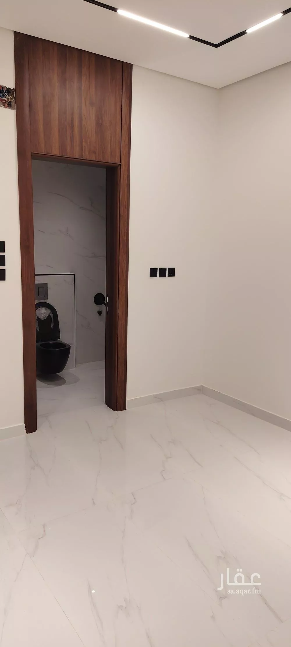 8 bedroom floor in Al Rimal 10