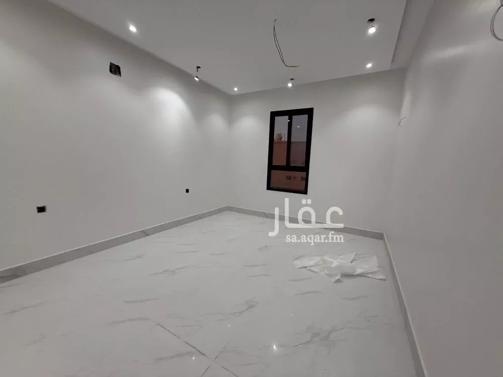 4 bedroom apartment in Al Marwa 6