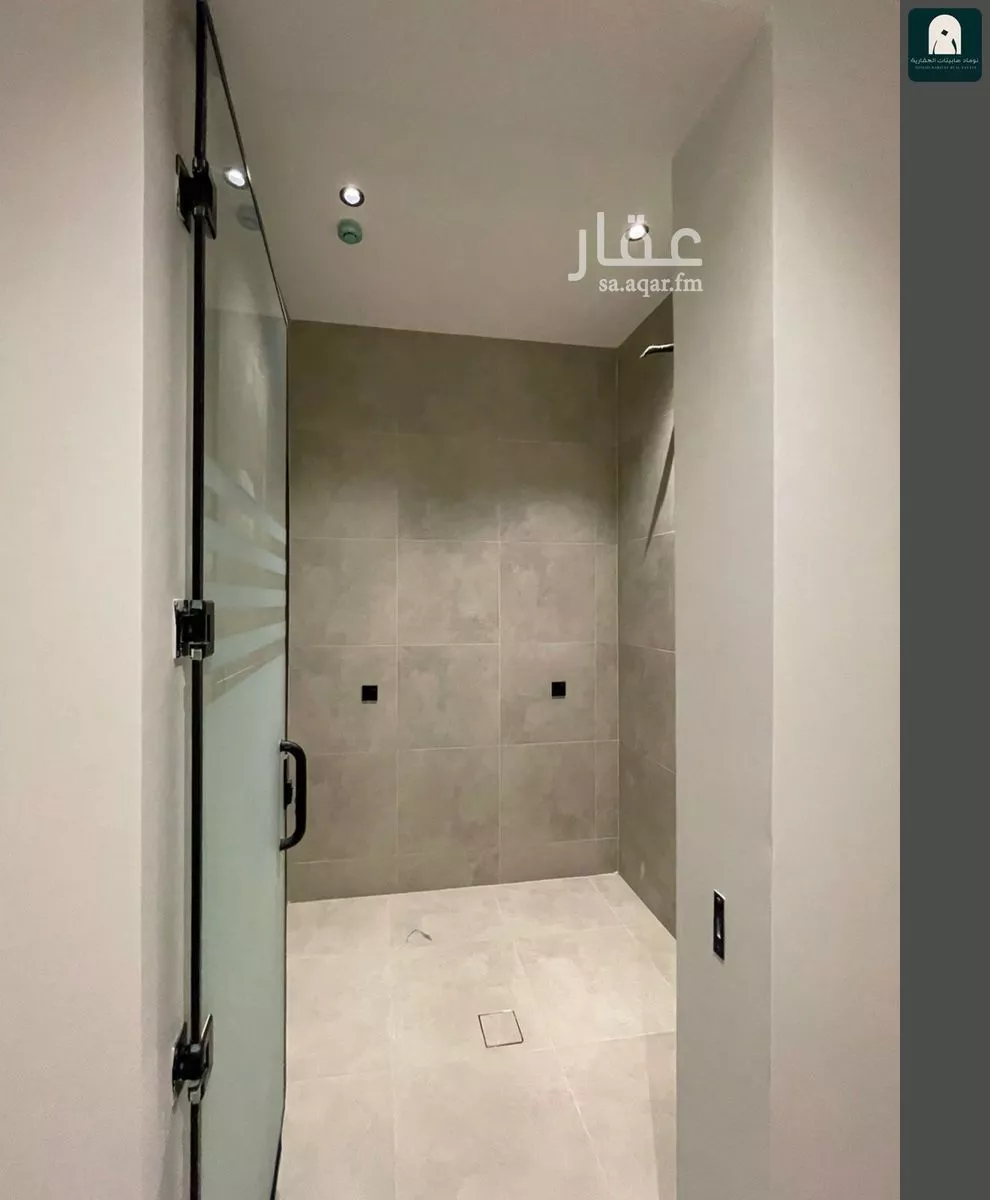 شقة 4 غرف في العارض 7