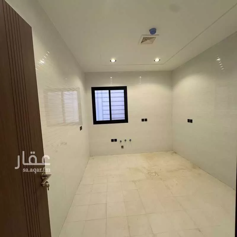 5 bedroom apartment in Al Hazm 4