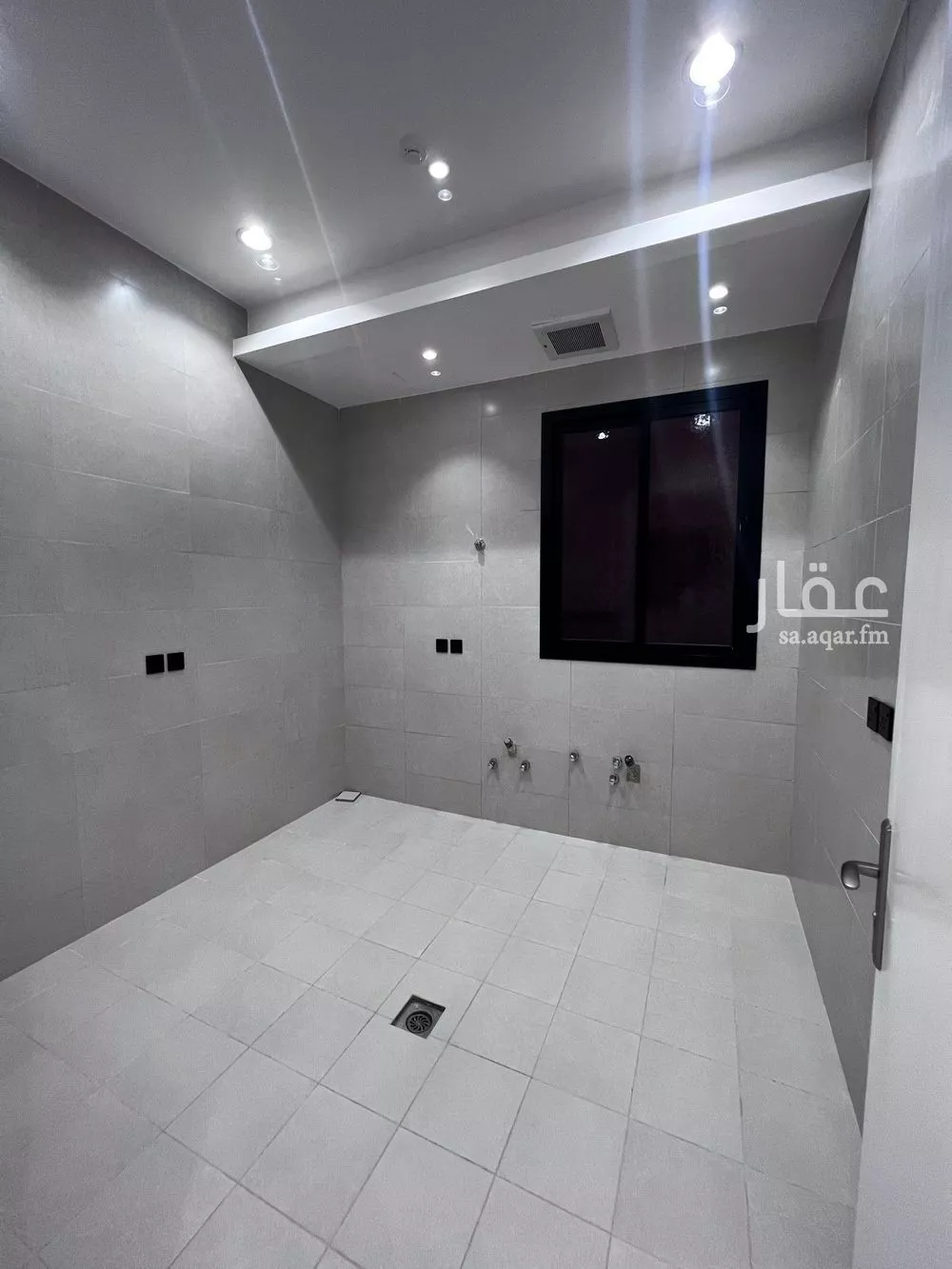 4 bedroom apartment in Dhahrat Laban 4