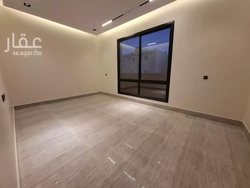 4 bedroom apartment in Al Rimal 6