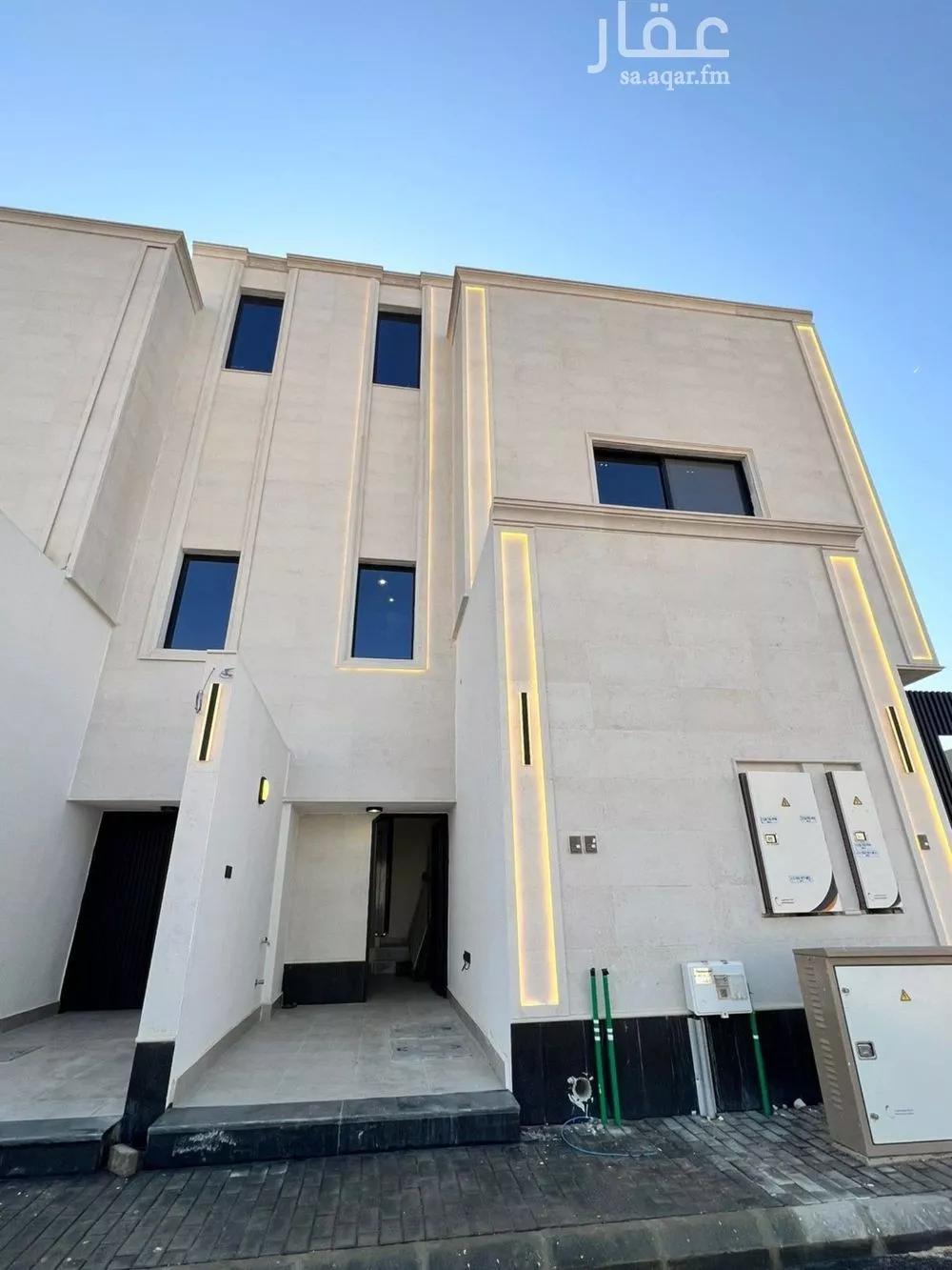 3 bedroom floor in Al Maizilah 10