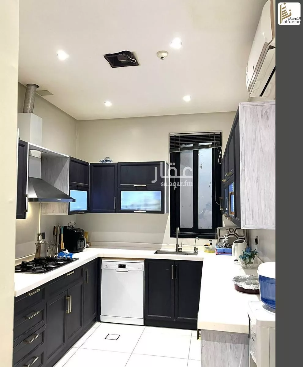4 bedroom apartment in Al Yarmouk 3