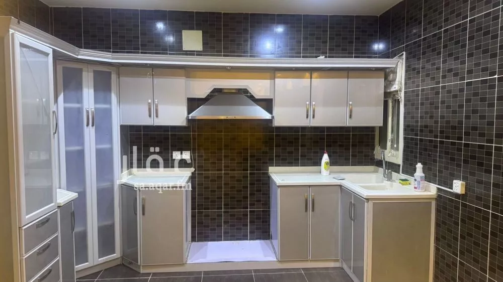 2 bedroom apartment in Al Malqa 4