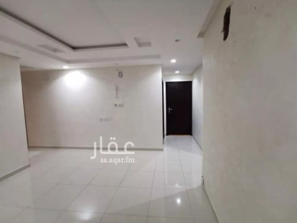 4 bedroom apartment in Dhahrat Laban 9