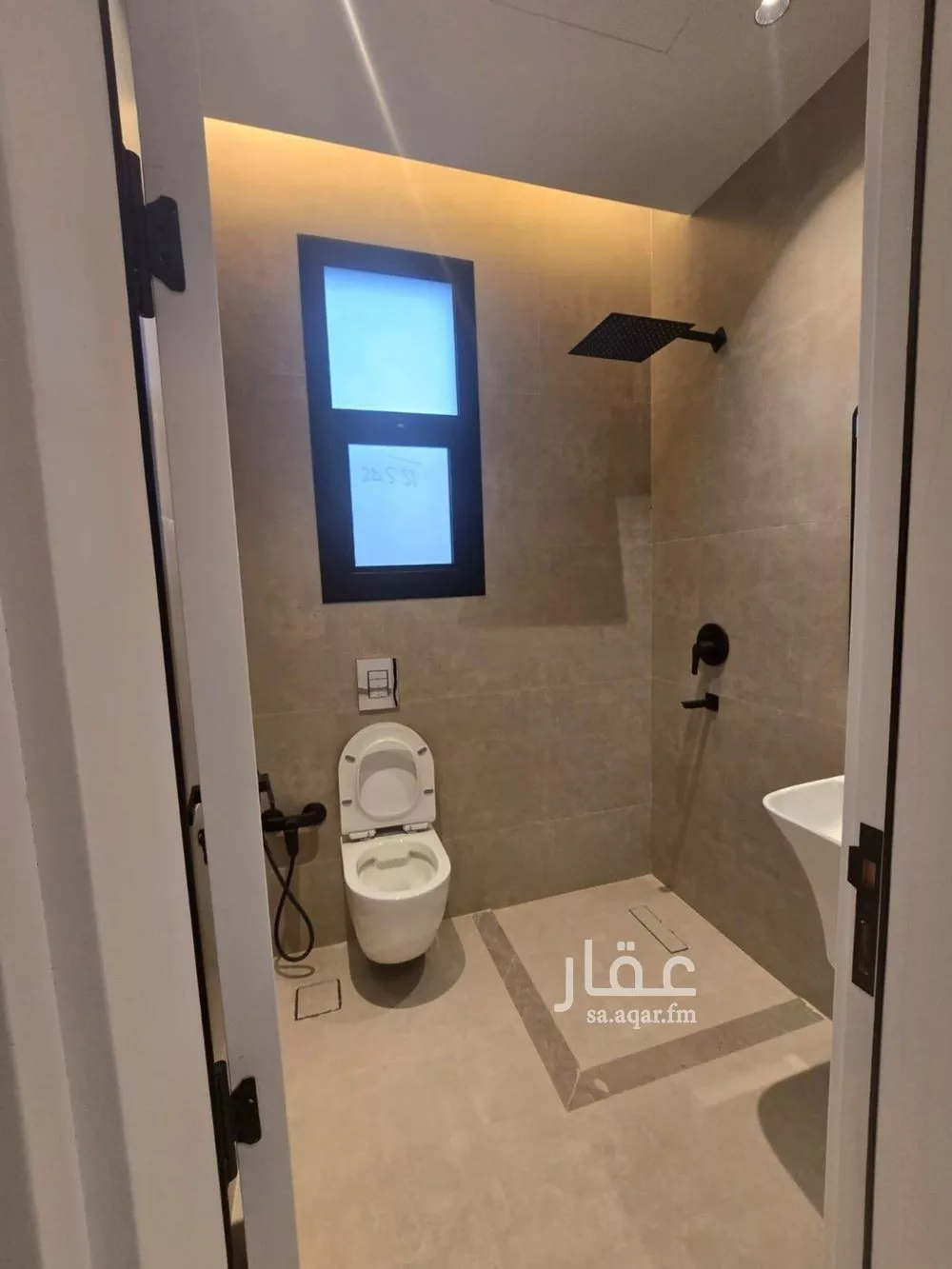 3 bedroom apartment in Al Aridh 4