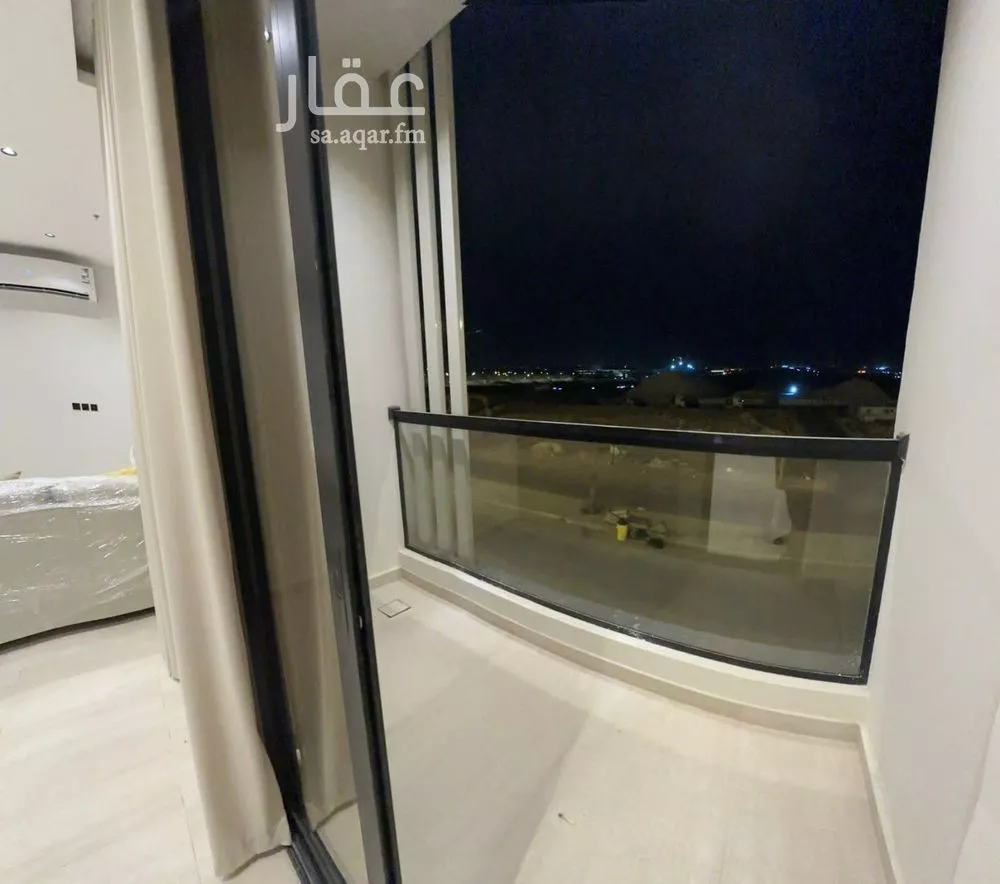 شقة 3 غرف في الملقا 4