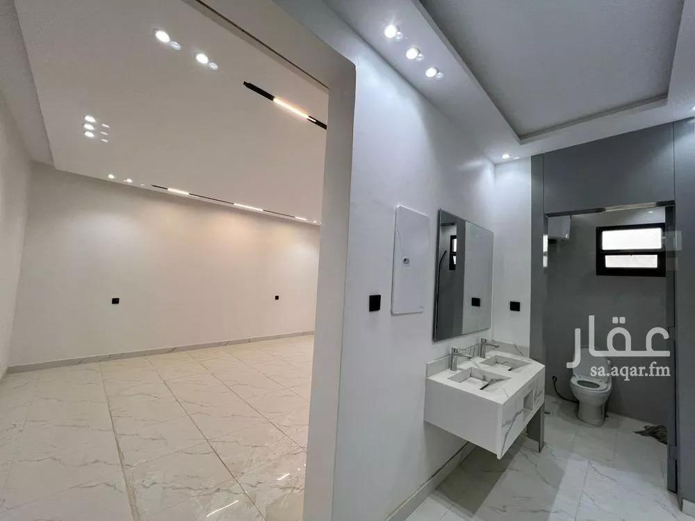 5 bedroom floor in Al Janadriyah 12