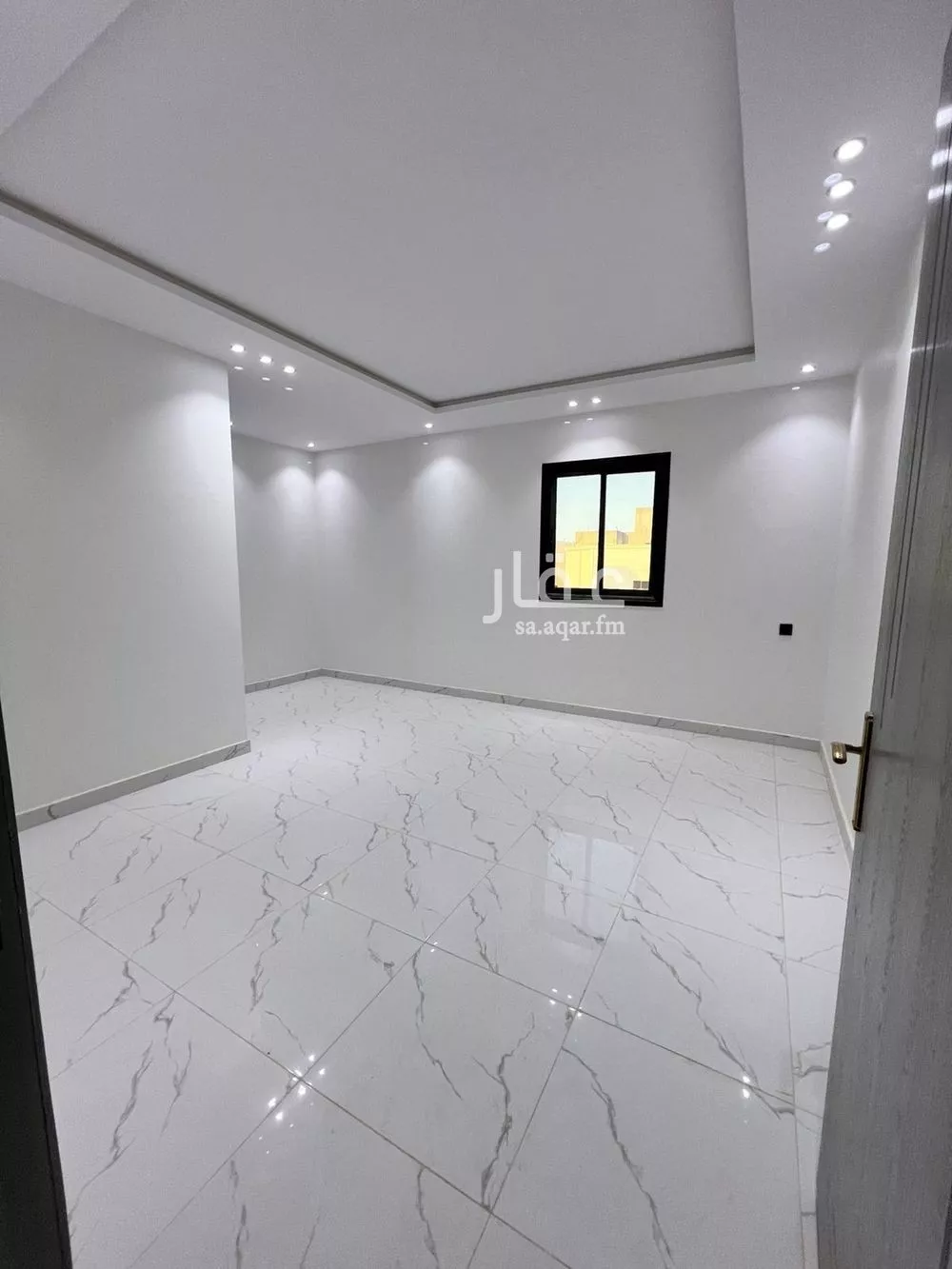 5 bedroom floor in Al Janadriyah 7