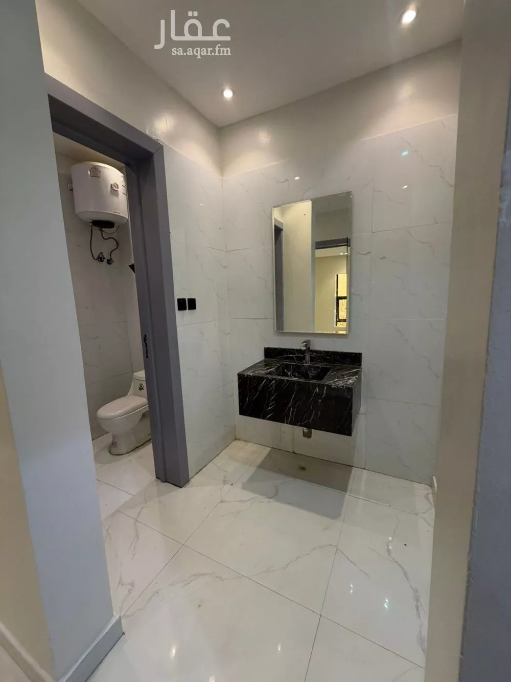 3 bedroom apartment in Al Hazm 5